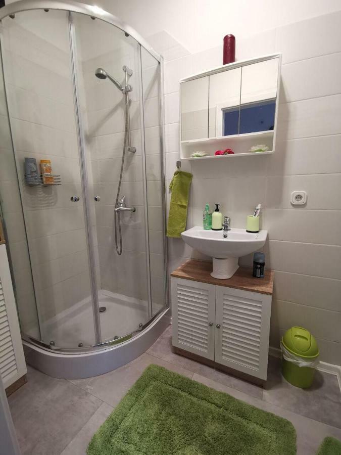 Apartment Viktoria Püttlingen Eksteriør bilde