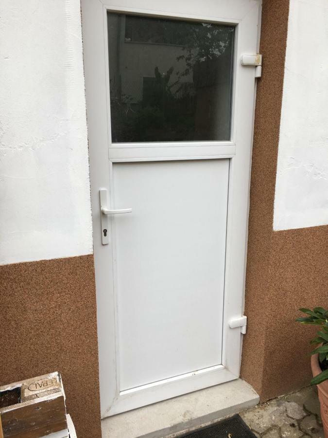 Apartment Viktoria Püttlingen Eksteriør bilde